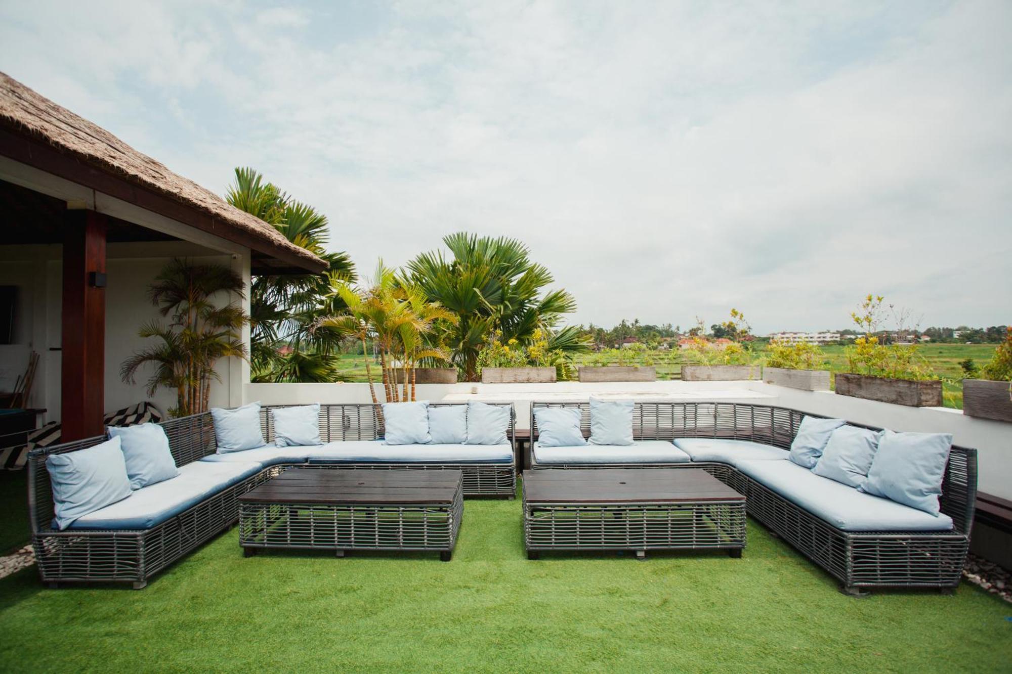 Swell Hotel, Pool Bar & Restaurant Tanah Lot  Exterior photo